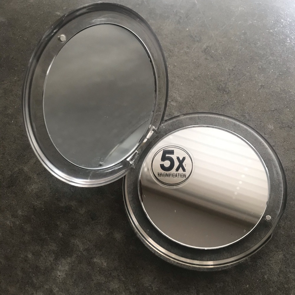 Compact Mirror - Picture 3 of 8